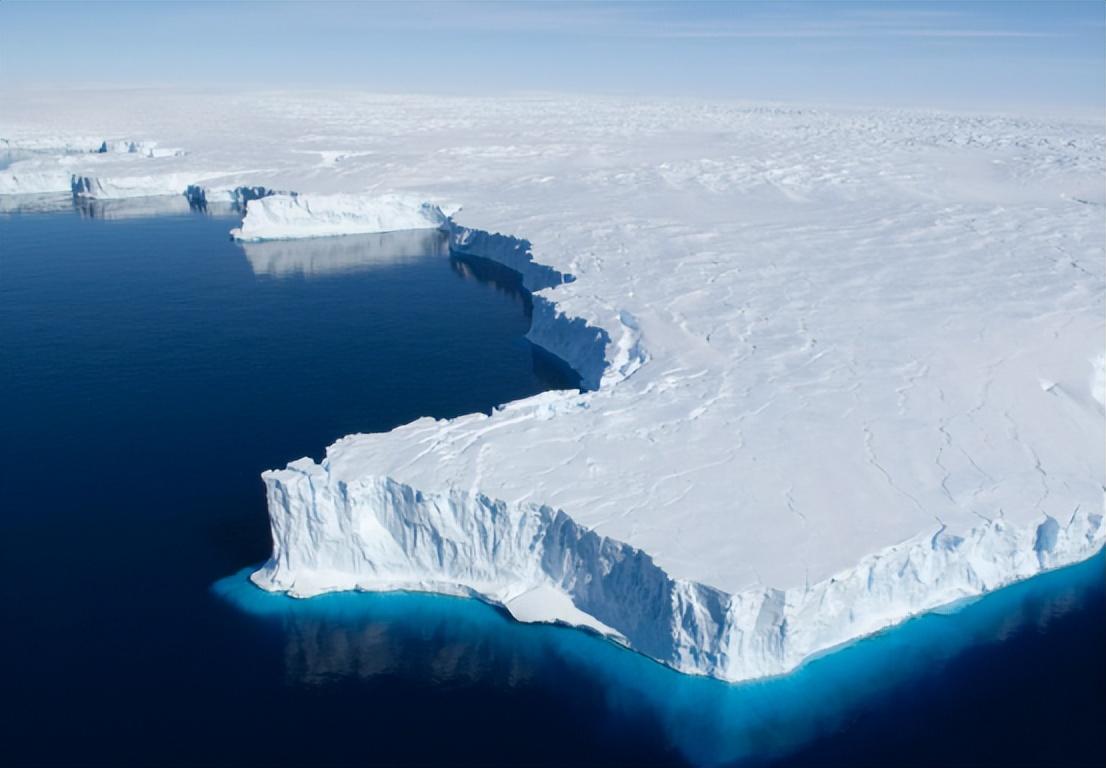 南极冰盖下的秘密，千米深海巨兽冥河水母，异重力异常，飞机不敢跨越